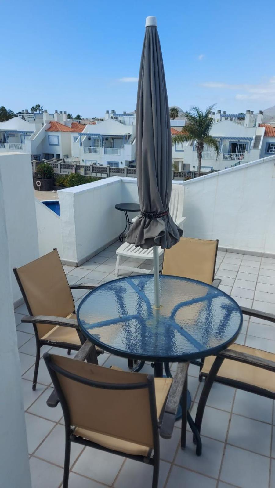Private Apartment With Roof Terrace Arona  Esterno foto